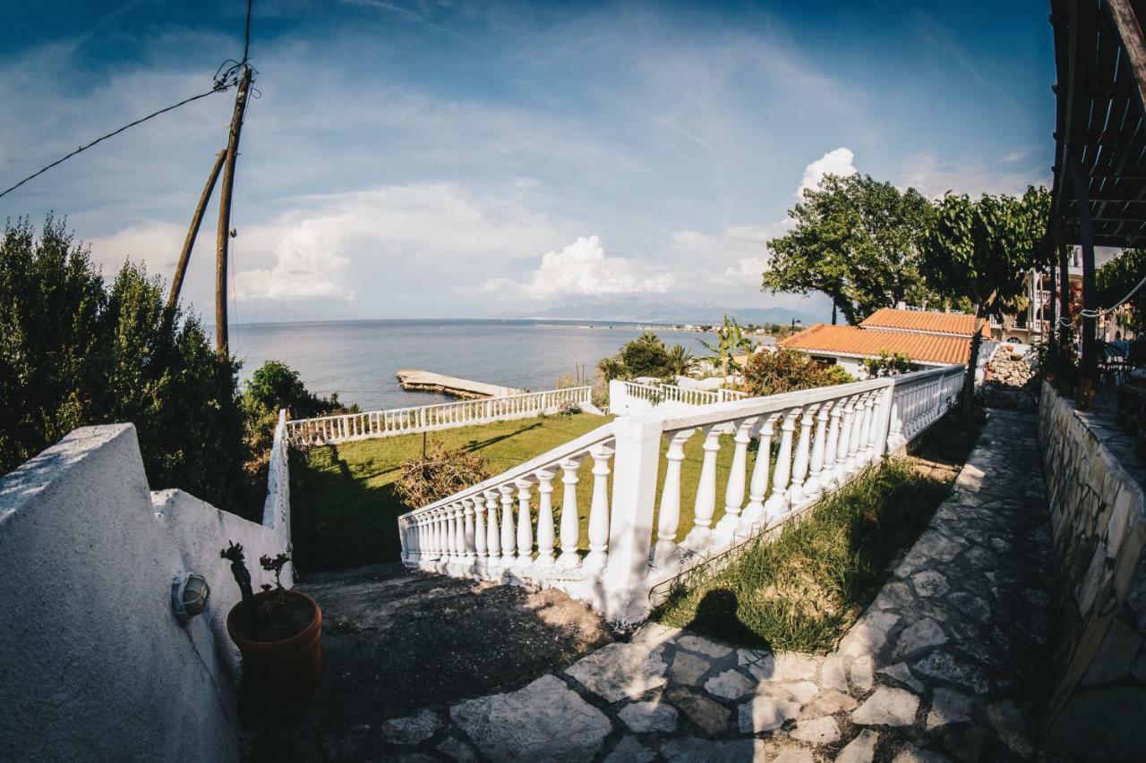 Villa Galanis By The Sea Niforeika Luaran gambar
